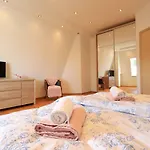 Lux Gold Apartment