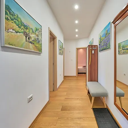 Apartment Lux Gold