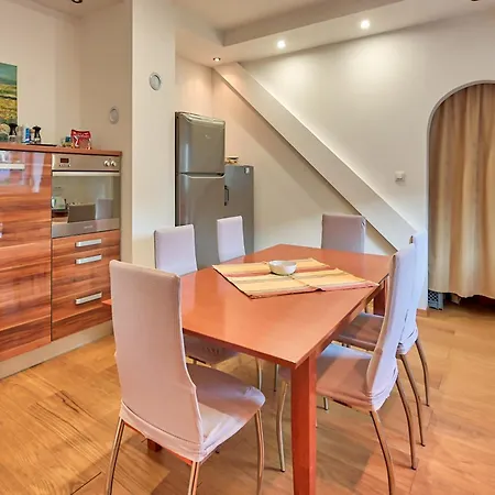 Lux Gold Apartament *